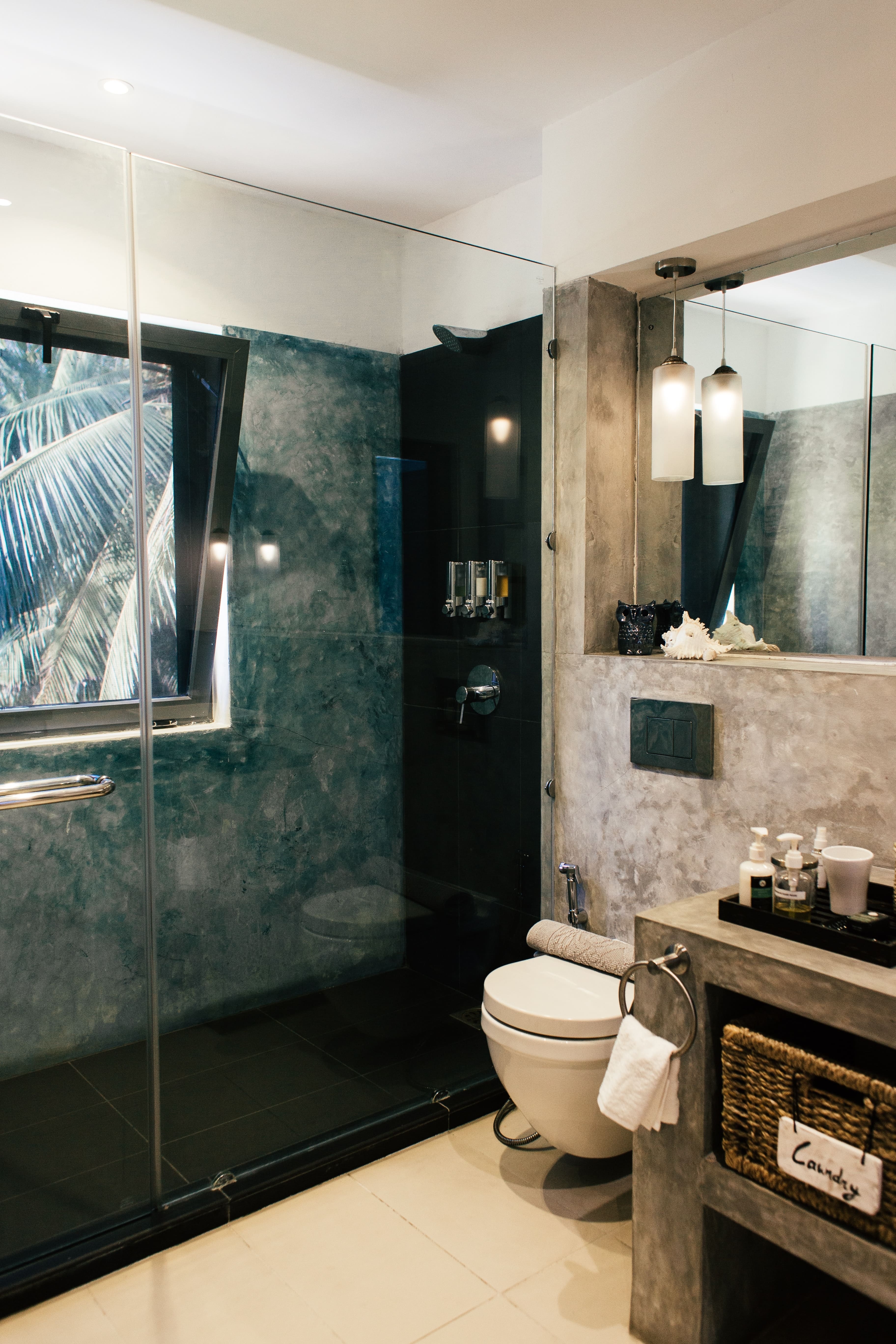 Стеклянные душевые перегородки: плюсы и минусы фото